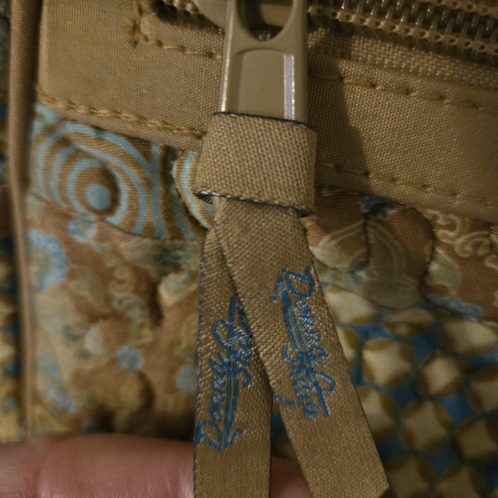 Donna Sharp Quilted Patchwork Crossbody Purse Mes… - image 6